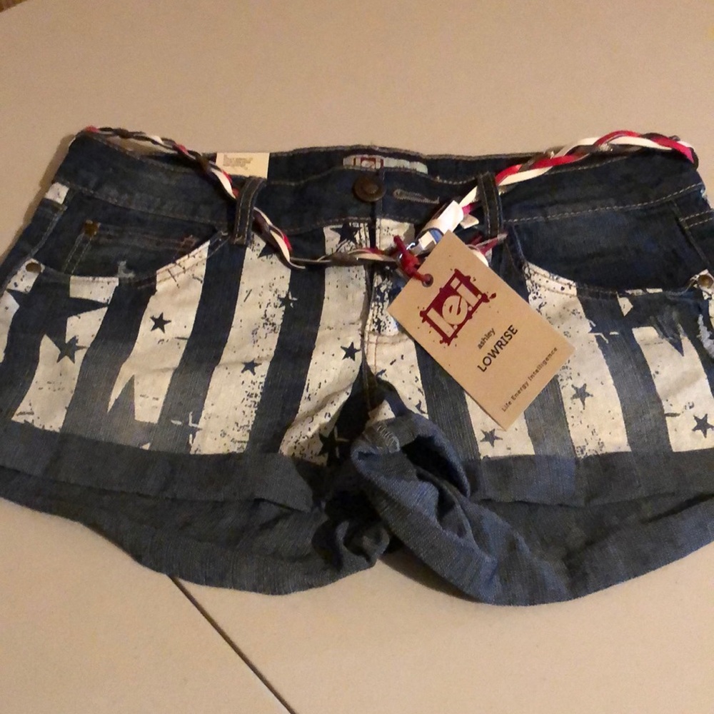 Low rise shorts